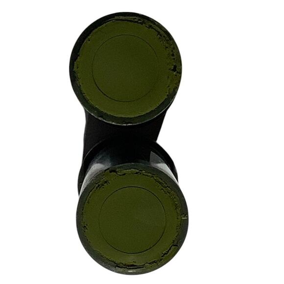 Camo Makeup Kit and 3 Camo Paint Sticks, Woodland Camo - Picture 7 of 7